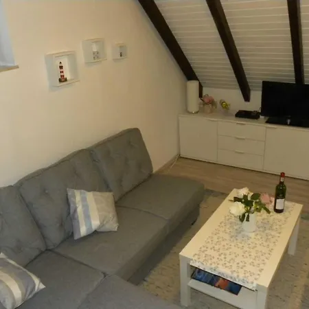 Ferienwohnung Austernfischer Apartman